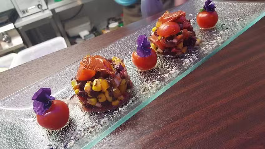 Une table en verre Y