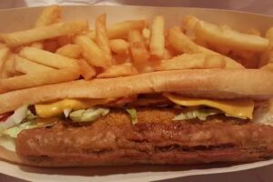 Et des frites, des frites… Et moi…