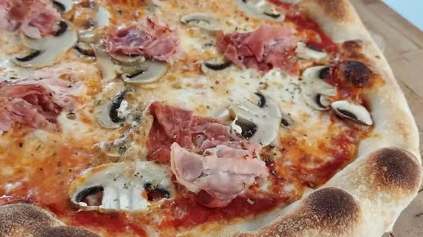 Armandos Pizza Takeaway