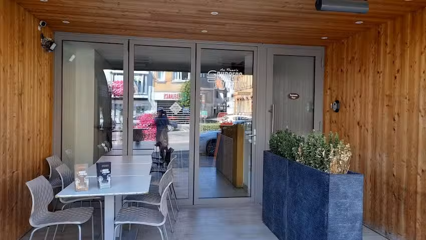 Au Fleur Burgers & Potatoes