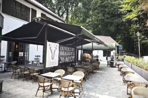 In den Verstecken der Jäger