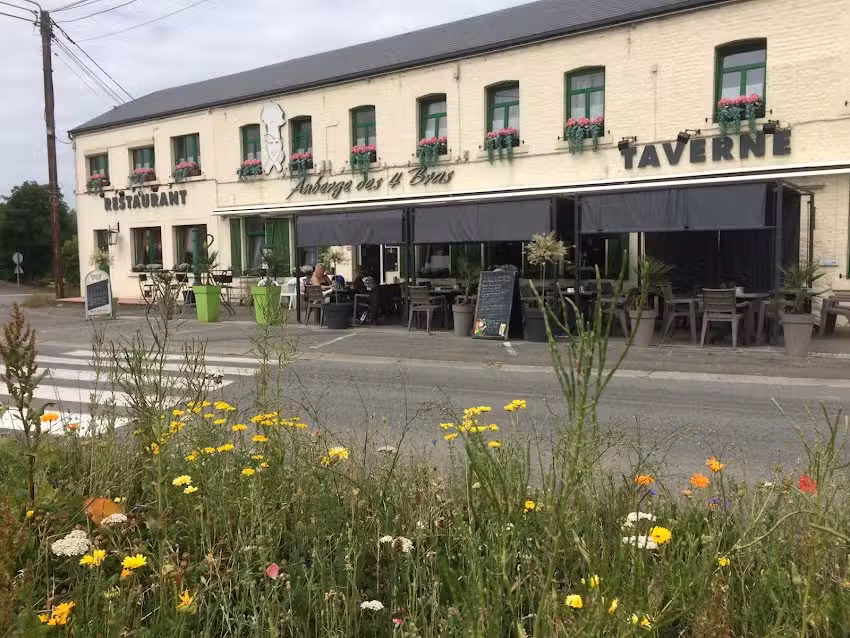 Auberge des 4 bras devient Au Bonheur à 4 Mains à Vencimont (Oktober)