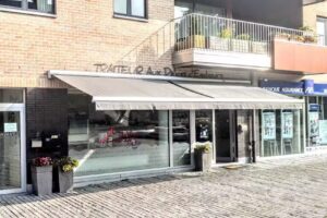 AUX DÉLICES D’EMBOURG – Caterer, Importeur und Sandwichladen