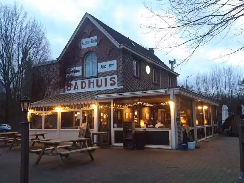 Badhuis