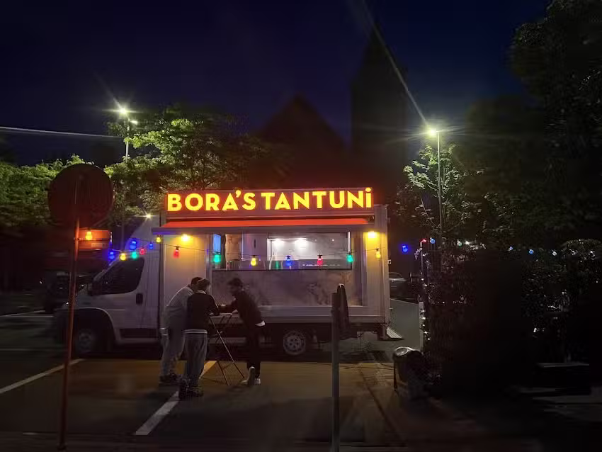 Bora’s tantuni