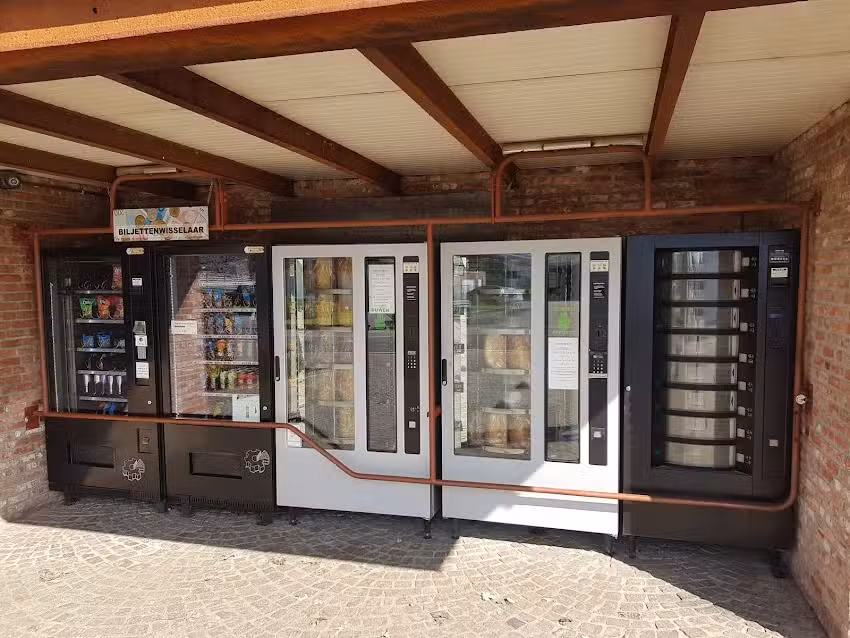 Brot- und Getränkeautomat