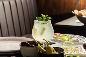 CAFÉ-TAVERNE PETIT CASTEL