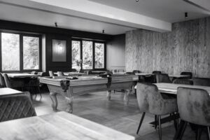 Charlies Bar-Restaurant