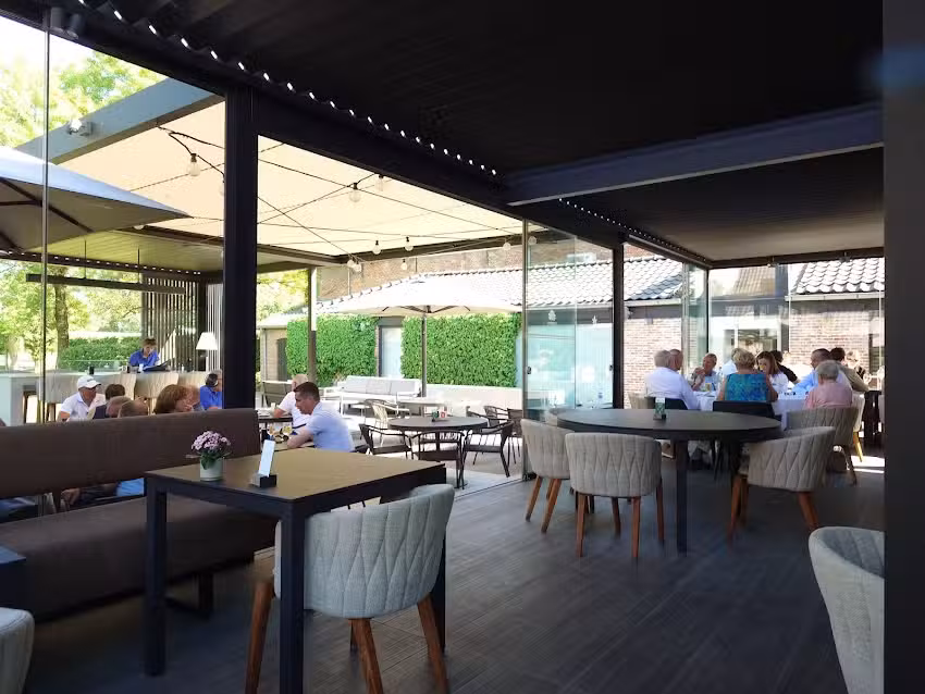 Clubhouse Projekt bv