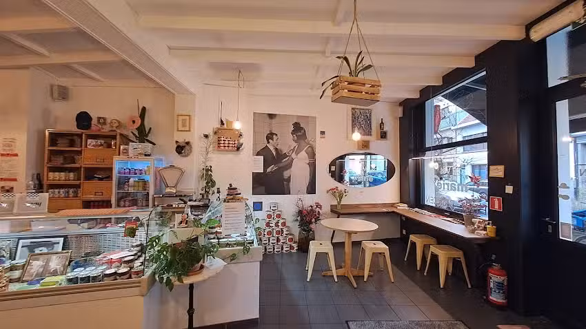 de Vos & Marie * Ouvert du lundi au vendredi * Samedi et dimanche sur demande