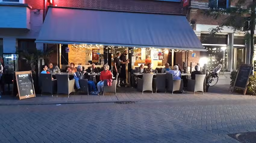 Café où manger et discuter Den Oost