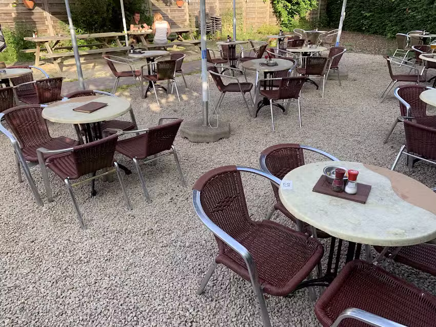 Manger au restaurant du moulin