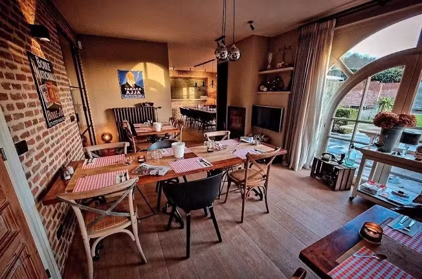 Restaurant mit Sitzplätzen, Home Cooked – Café, Laden und Gaststätte