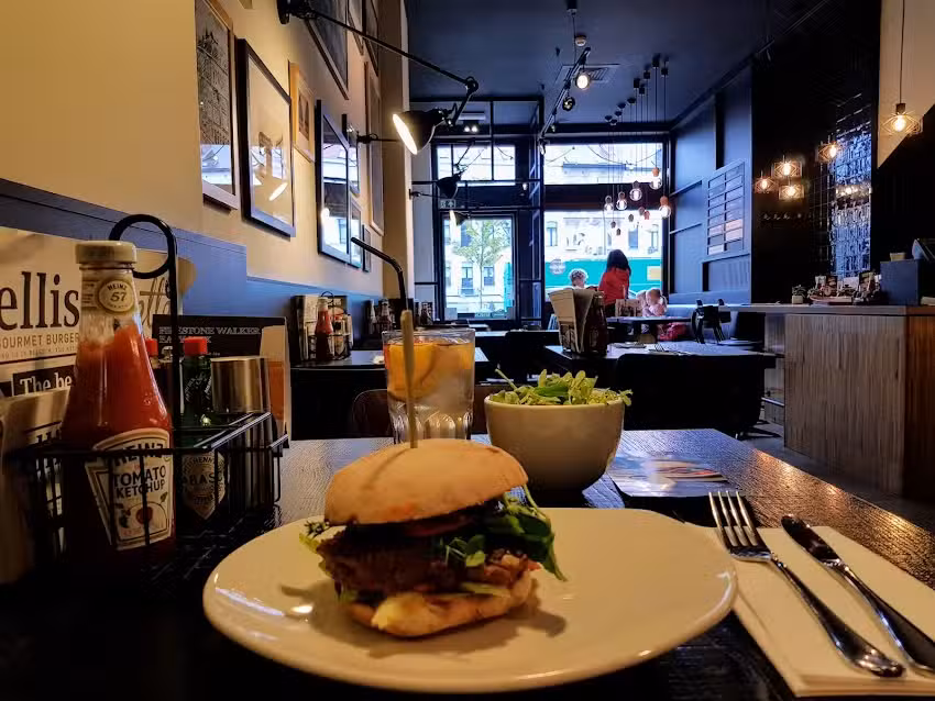 Ellis Gourmet Burger