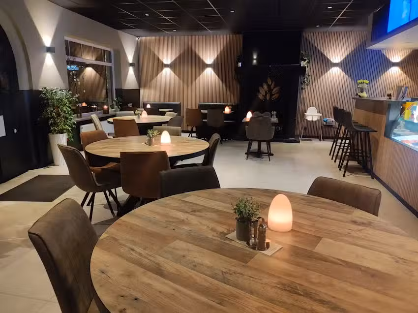 BAR À ALIMENTS « Le Seigneur des Ailes »