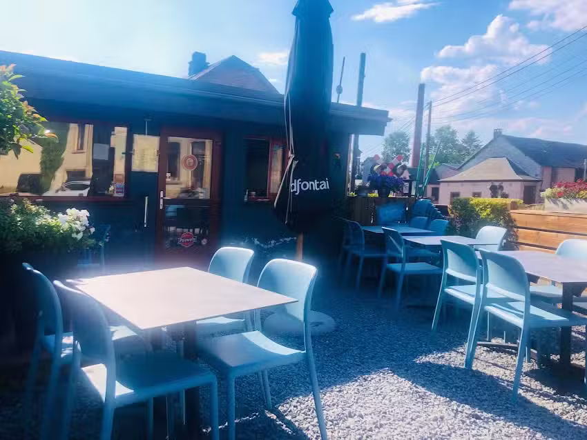 FRANK BURGERS COCKTAILS & BEERS