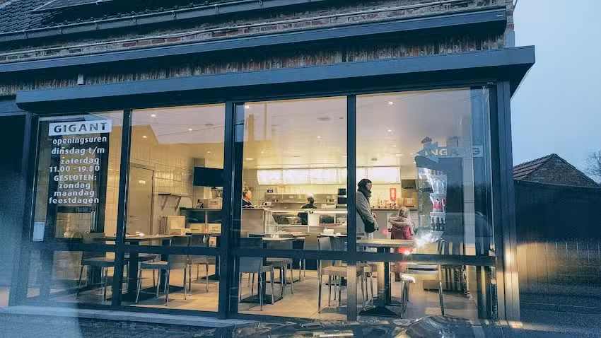 Friet en Sandwichbar GIGANT &ndash; Mol