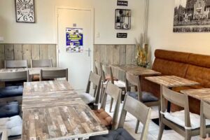 Treppenhaus-Pommesbude