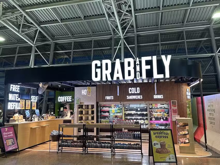 Grab and Fly – Gates A