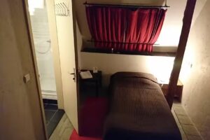 Hotel des touristes (Hotel / Restaurant / Taverne)