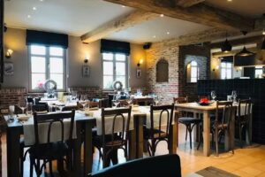 Im Rathaus von Raverschoot