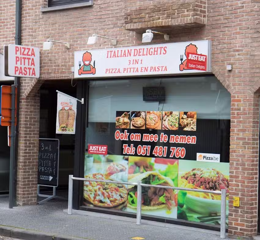 Italian Delights: Pizza-Pita-Pasta