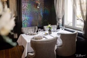 La Cour De La Reine / Restaurant Spa