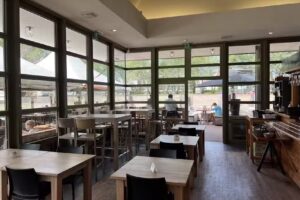 La Potinière | Brasserie, tennis et minigolf