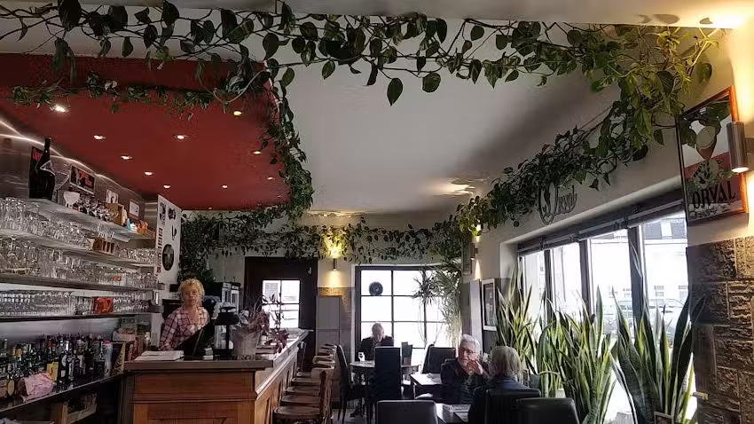 La Taverne – Tony & Lucy Café