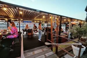 La terrasse des Lilas