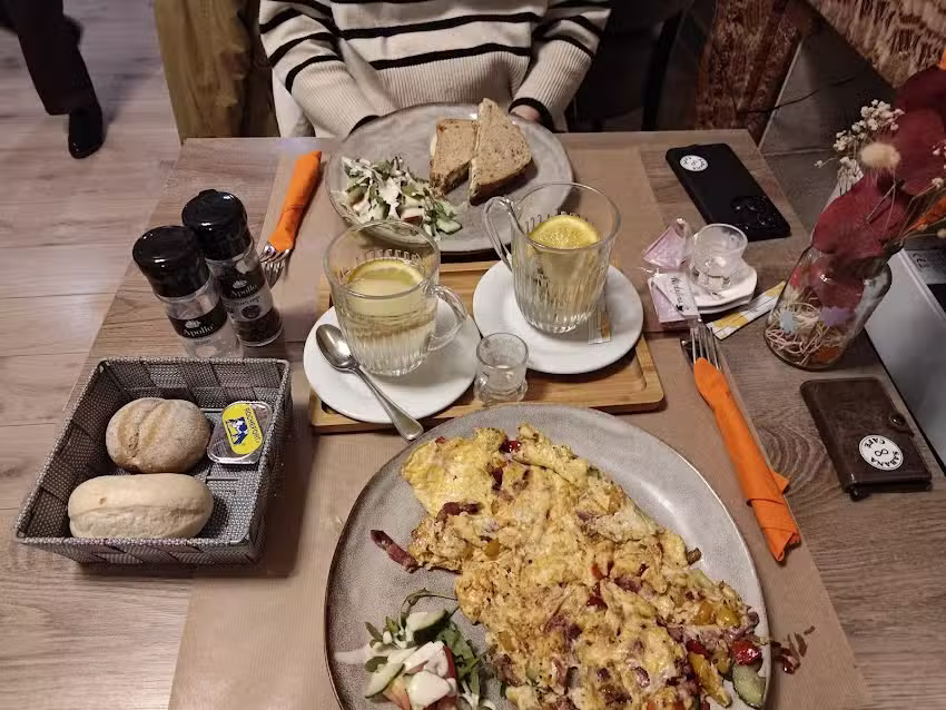 Latth&eacute;e &bull; koffie & thee &ndash; ontbijt &ndash; lunch