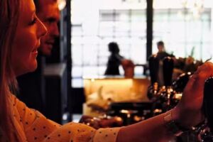 Le ViBi – Bar à vins et bières spéciales à Mouscron : de la vigne au houblon