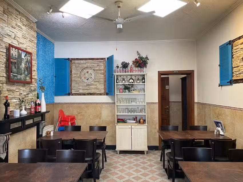 „Les 4 Saisons“ Friterie – Pita – Restaurant