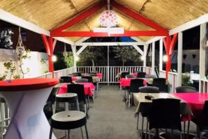 Les Bougainvilliers • Chez Karine & Pedro