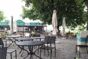 Les Canons, Cafétéria mit Selbstbedienung