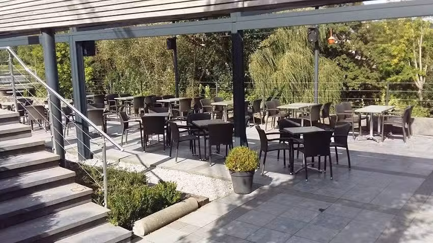 Les Terrasses du Mini-Golf