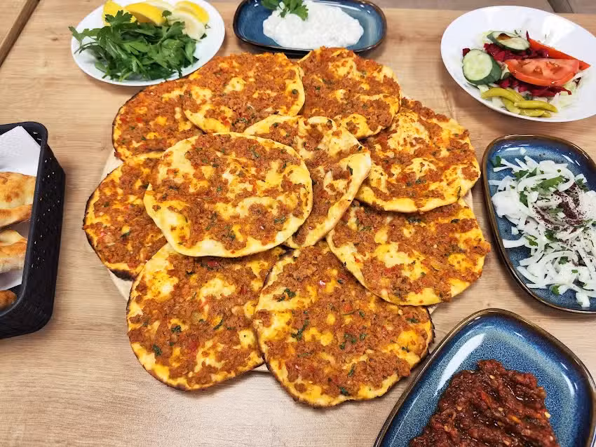 Lezzet Pide – Kebab