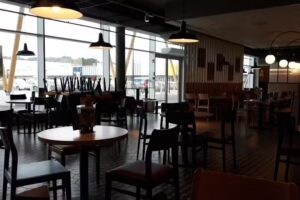 Mittagessen im Garten Ternat