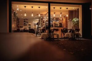 VÉHICULE DE BAR À DÉJEUNER