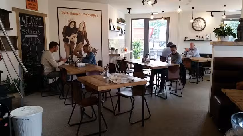 Salle à manger – Heureux