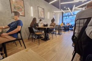 MAKI MAKI – Laeken