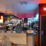 Midi, Restaurant