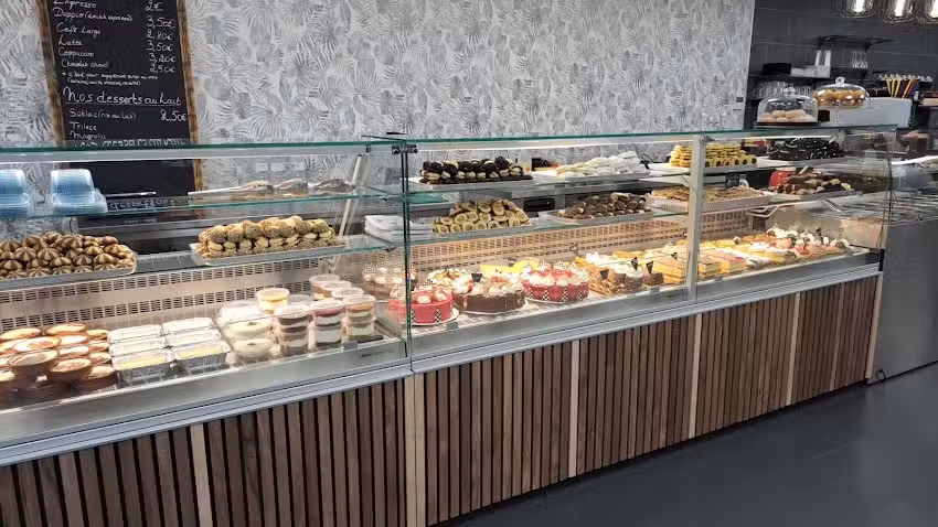 Moon Patisserie & Sandwicherie