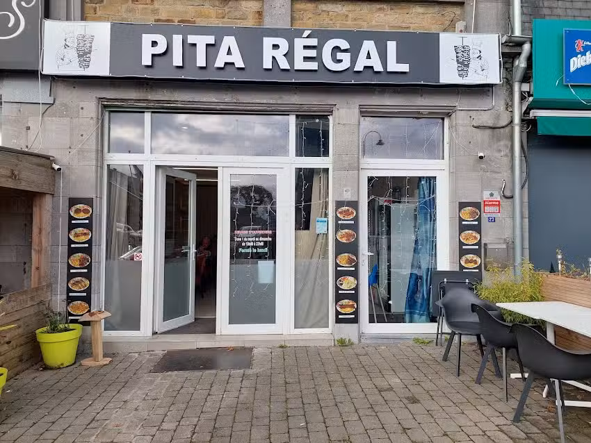 Pita Regal