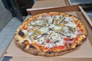 Pizzeria Mamma Mia au feu de bois