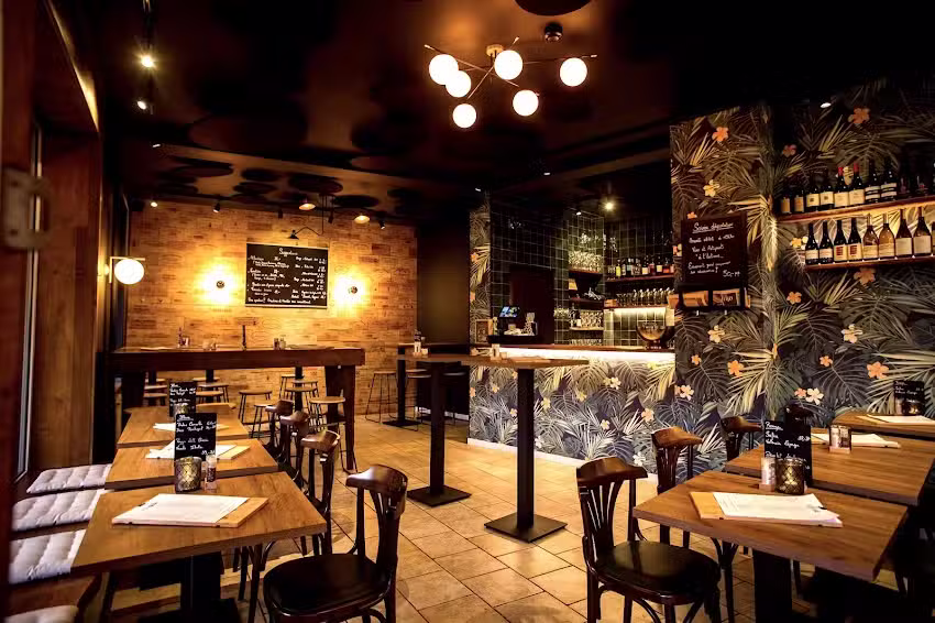 Planchette – Wine Bar