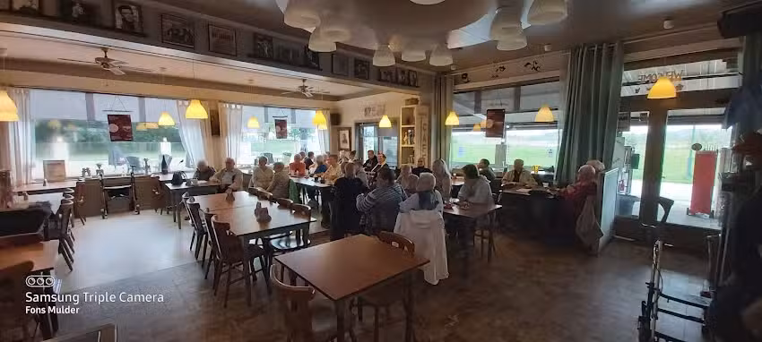 Radio Minerva Café – Restaurant