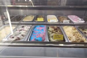 Rayns Eisdiele und Imbiss