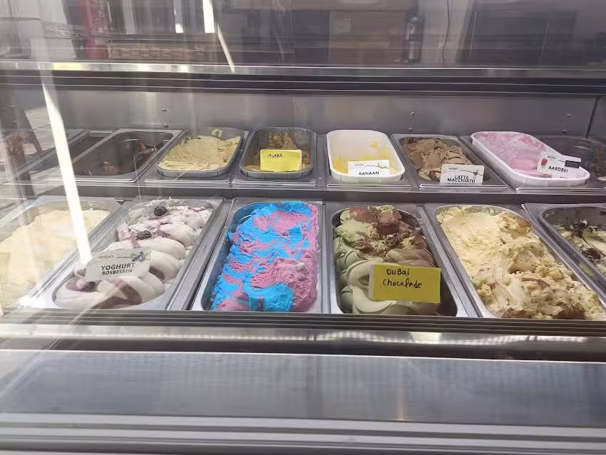 Salon de glaces et restaurant Rayns