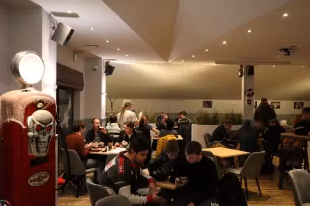 REFUEL Nourriture et boissons